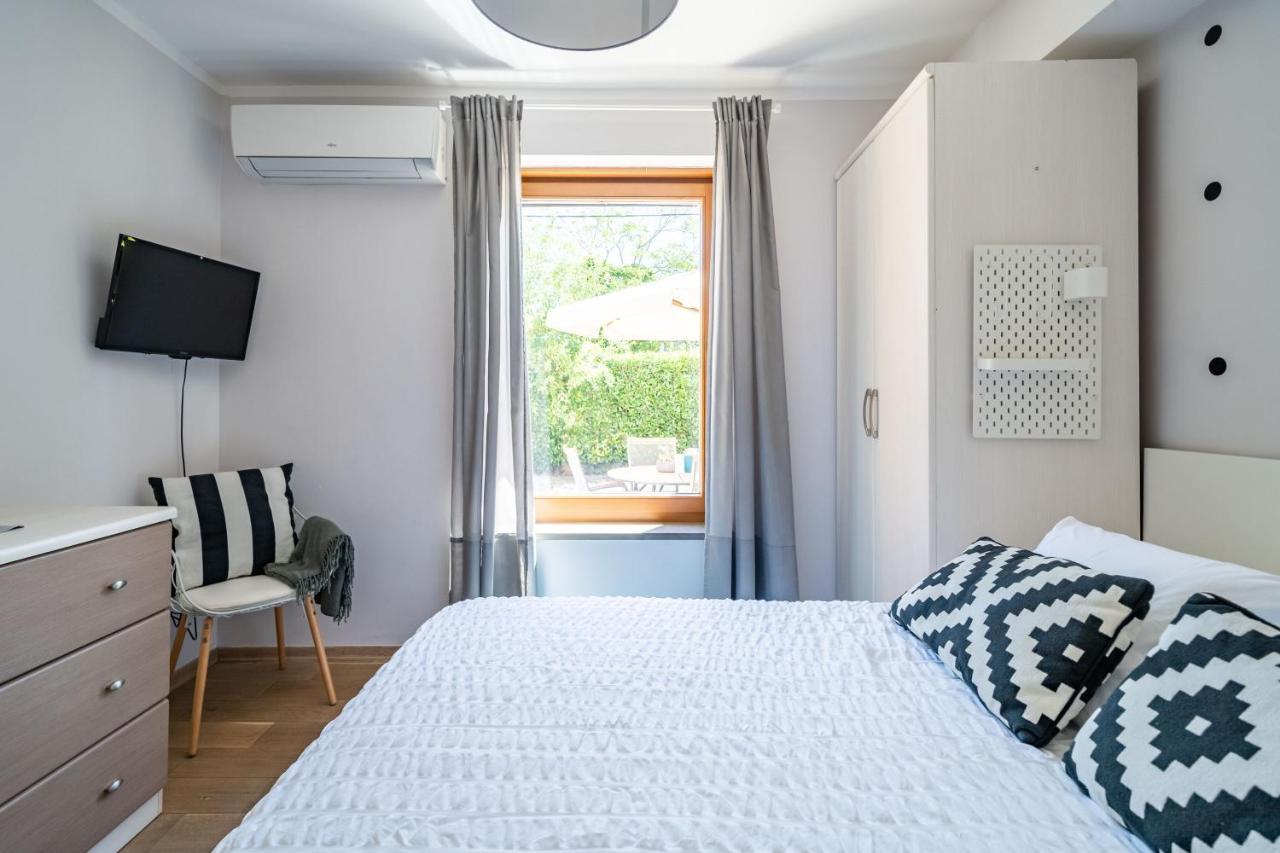 Stay U-Nique Studio Apartment In Orasac Exterior foto